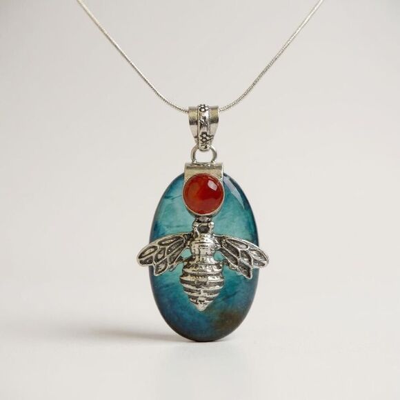 Labradorite & Carnelian Pendant Necklace Sterling Silver Bee Charm, Boho Nature - Picture 2 of 7
